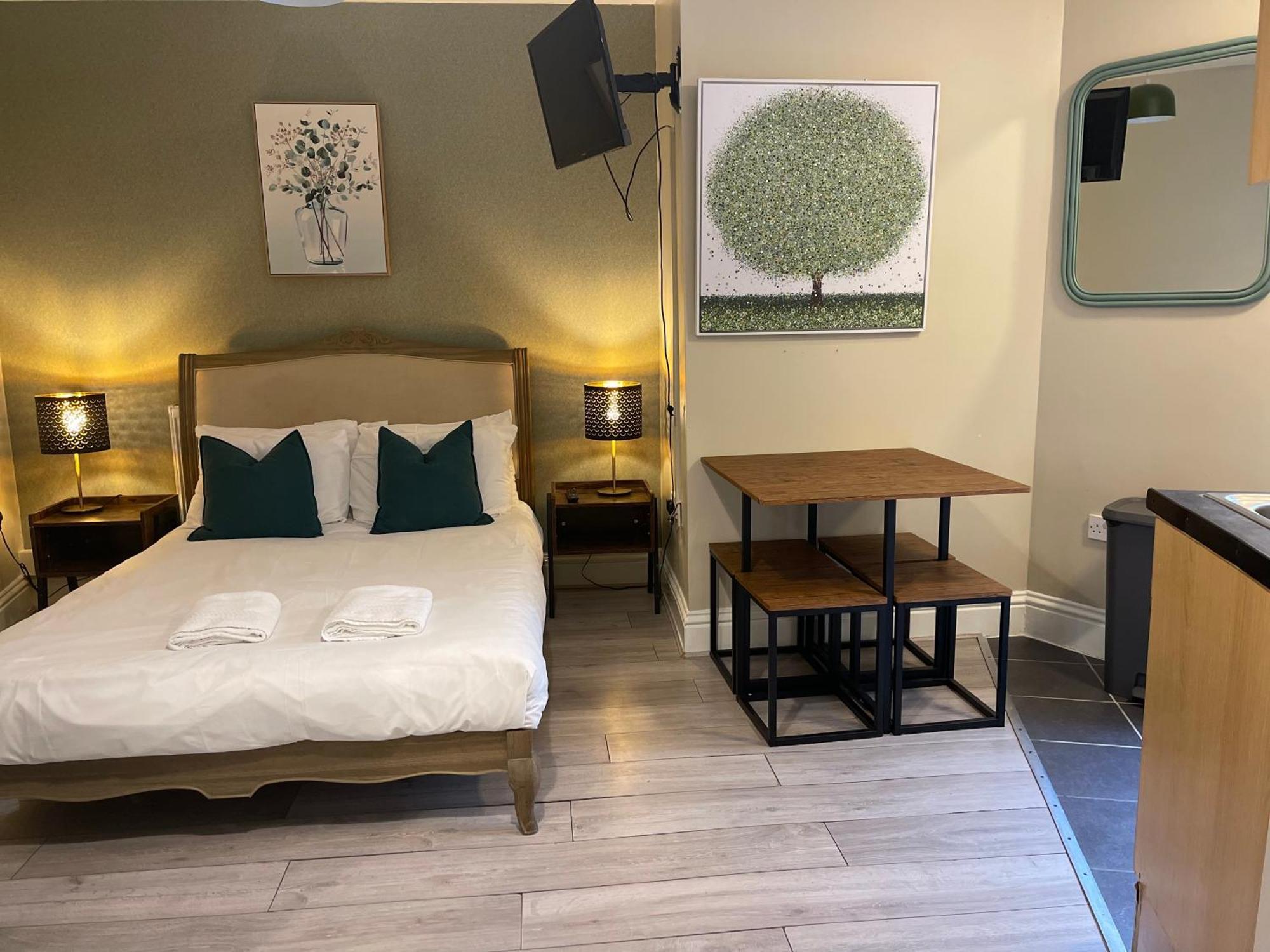 Double With Outdoor Space In King's Cross * Londra